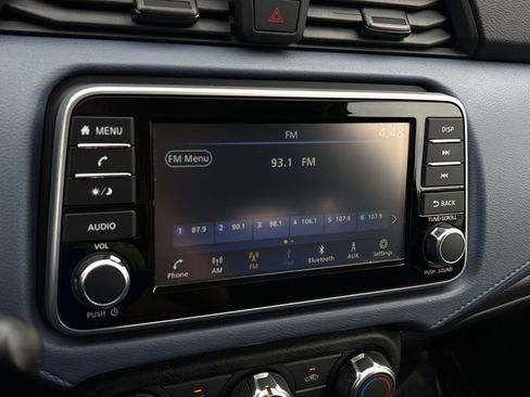 Used 2025 Nissan Versa SV FWD image 18