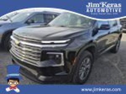 Used 2025 Chevrolet Traverse LT