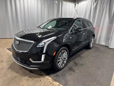 Used 2022 Cadillac XT5 Premium Luxury w/ LPO, Radiant Package image 3