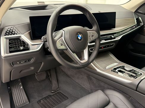 Used 2026 BMW X7 xDrive40i AWD/4WD image 4