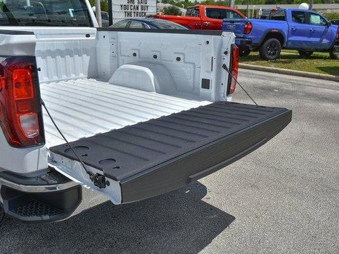 New 2026 GMC Sierra 1500 Pro image 9
