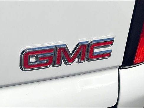 Used 2005 GMC Yukon Denali AWD/4WD image 22