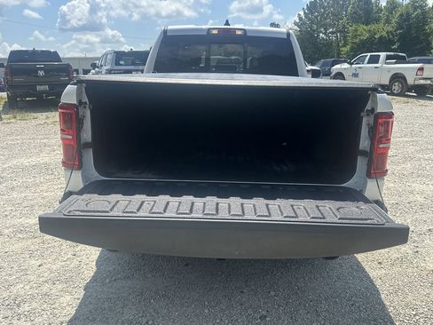 Used 2025 RAM 1500 Limited AWD/4WD image 19