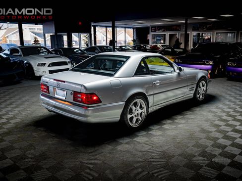 Used 2002 Mercedes-Benz SL 500 Silver Arrow image 48
