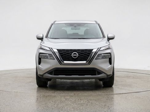 Used 2025 Nissan Rogue SV FWD image 2