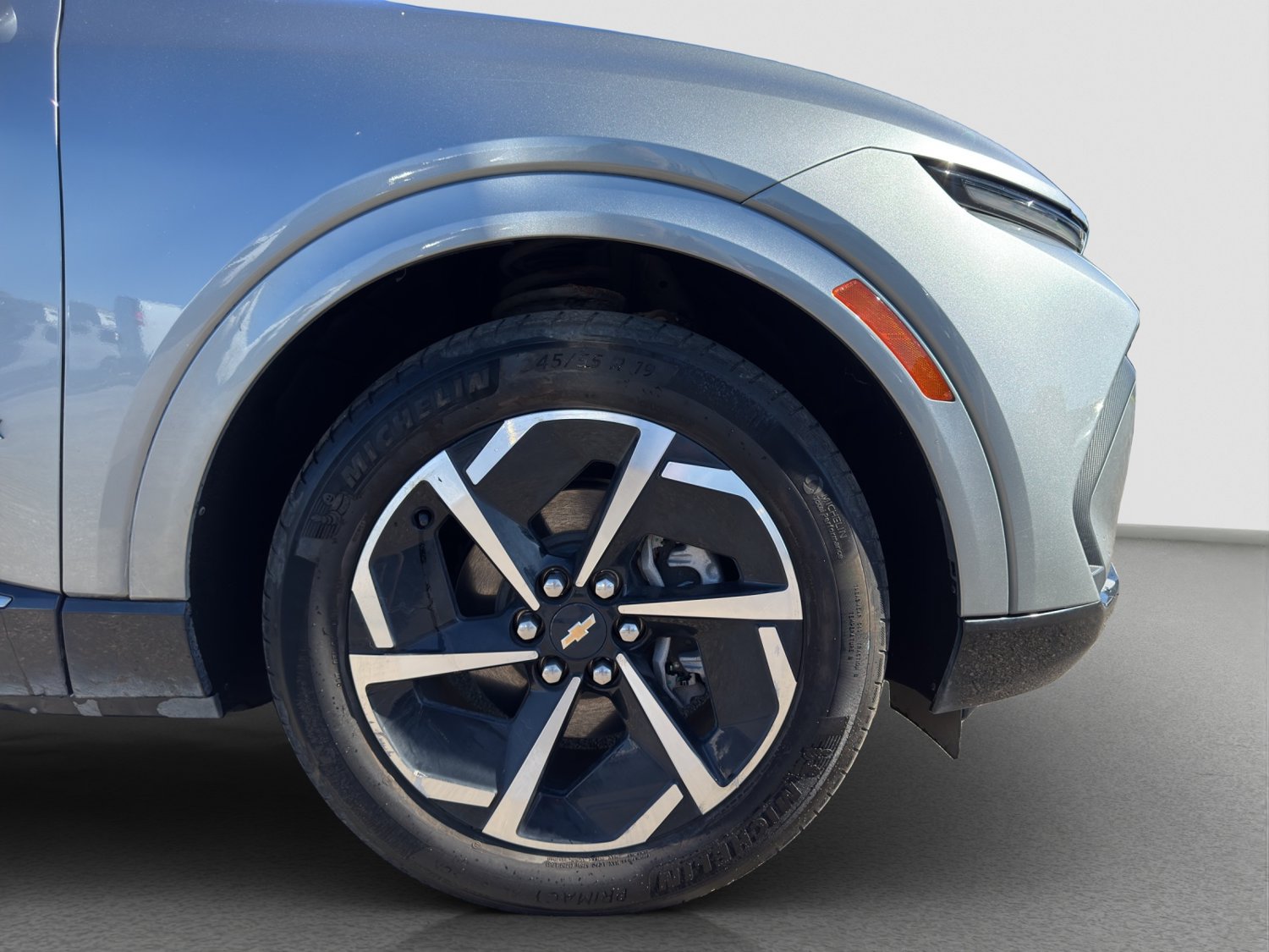 Certified 2024 Chevrolet Equinox EV LT FWD image 21