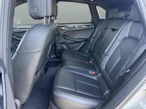 Used 2020 Porsche Macan S AWD/4WD image 11