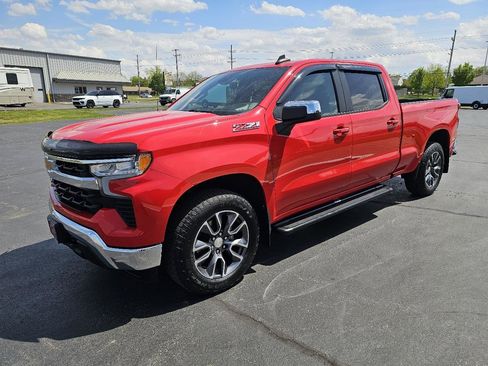 Used 2022 Chevrolet Silverado 1500 LT AWD/4WD image 7