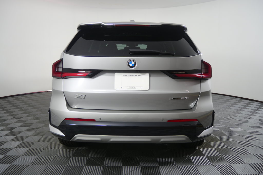 Certified 2026 BMW X1 xDrive28i AWD/4WD image 4
