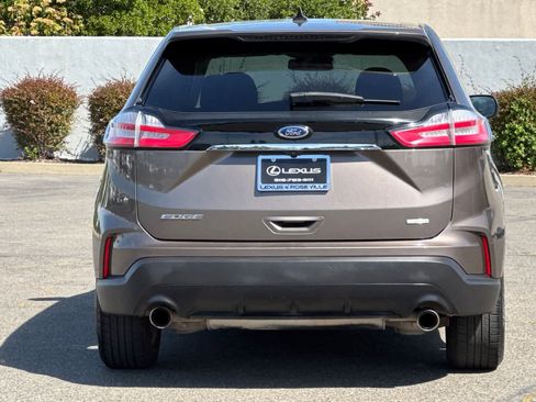 Used 2019 Ford Edge SE image 8