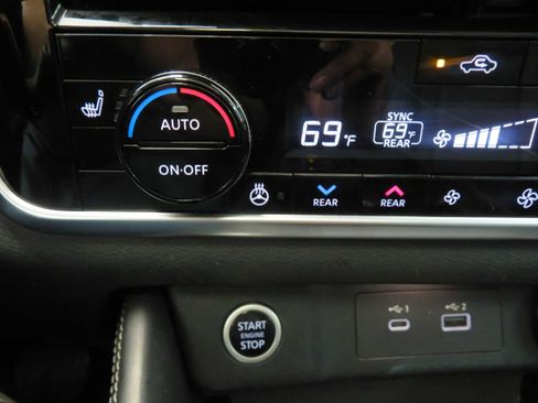 Used 2021 Nissan Rogue SL image 48