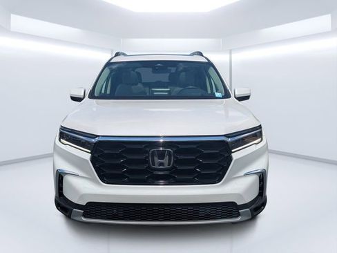 Used 2025 Honda Pilot Elite image 8