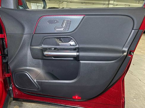 Certified 2025 Mercedes-Benz GLA 250 4MATIC image 10