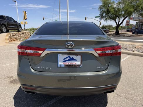 Used 2013 Toyota Avalon XLE Premium FWD image 4