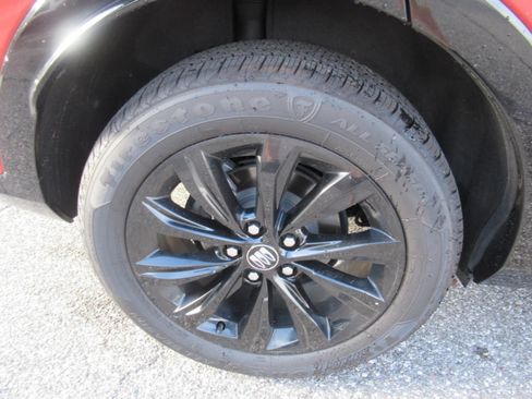 Used 2024 Buick Envista Sport Touring w/ Convenience II Package FWD image 9