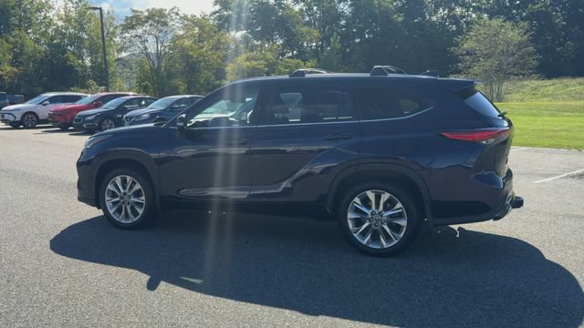 Used 2022 Toyota Highlander Limited AWD/4WD image 6