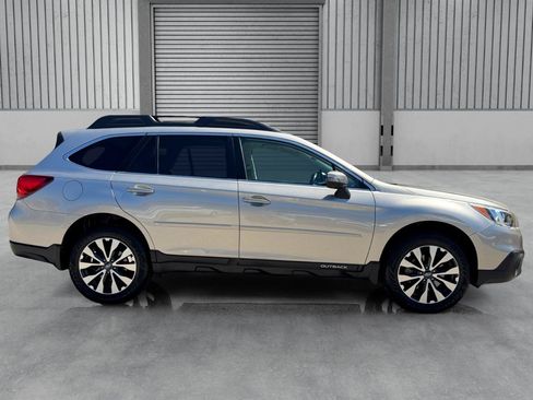 Used 2016 Subaru Outback 2.5i Limited AWD/4WD image 34