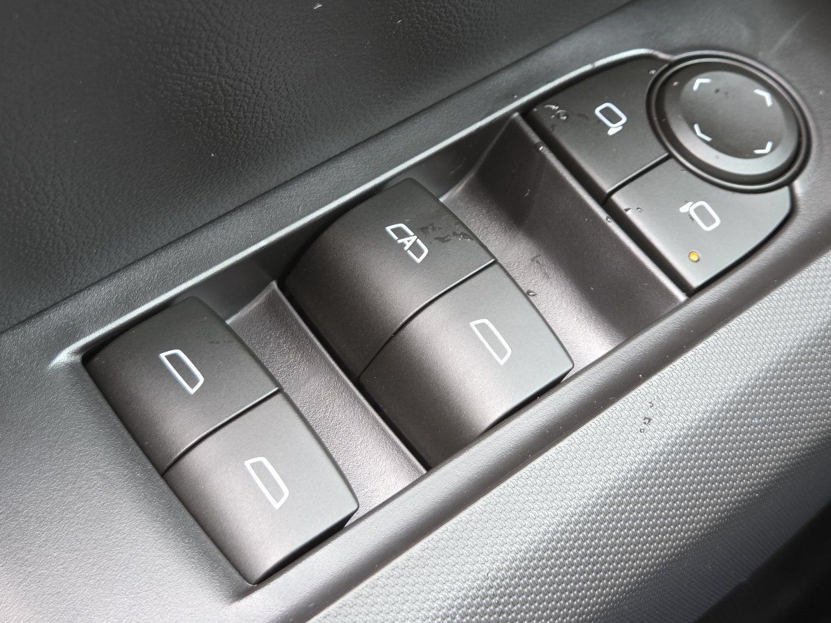 New 2026 Chevrolet Colorado Trail Boss AWD/4WD image 33