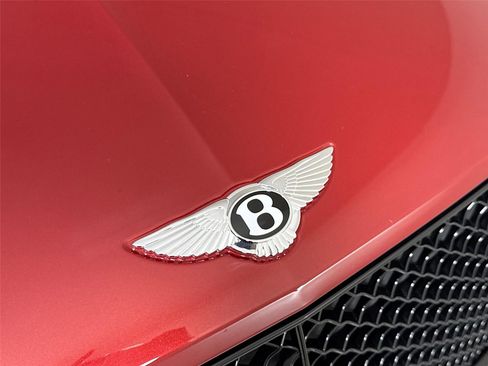 Used 2022 Bentley Bentayga image 37