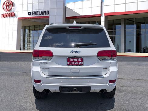 Used 2019 Jeep Grand Cherokee Overland AWD/4WD image 6