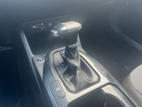 Used 2025 Kia K4 LXS image 37