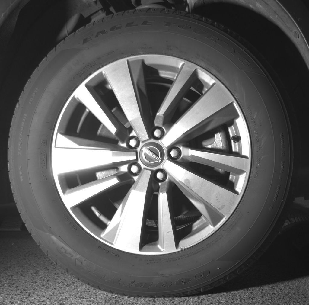 Used 2023 Nissan Pathfinder SL AWD/4WD image 10
