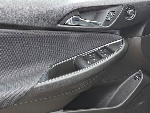 Used 2017 Chevrolet Cruze LT w/ Convenience Package image 13
