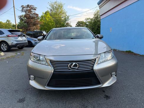 Used 2015 Lexus ES 350 w/ Premium Package FWD image 11