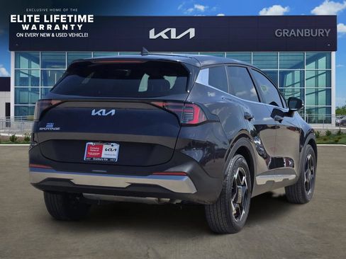 Used 2026 Kia Sportage EX FWD image 5
