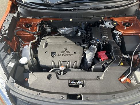Used 2025 Mitsubishi Outlander Sport LE AWD/4WD image 35
