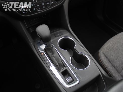 Used 2024 Chevrolet Equinox LT image 18