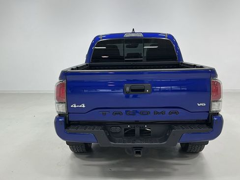 Used 2023 Toyota Tacoma Limited image 4