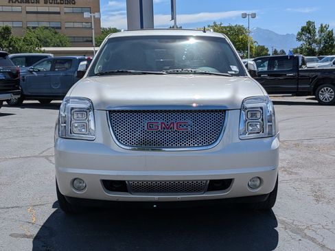 Used 2012 GMC Yukon Denali AWD/4WD image 11