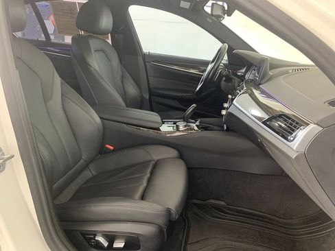 Used 2018 BMW 530i xDrive image 41