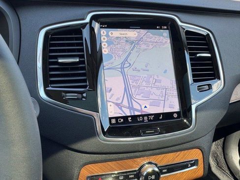 Certified 2025 Volvo XC90 B6 Plus w/ Protection Package Premier image 21