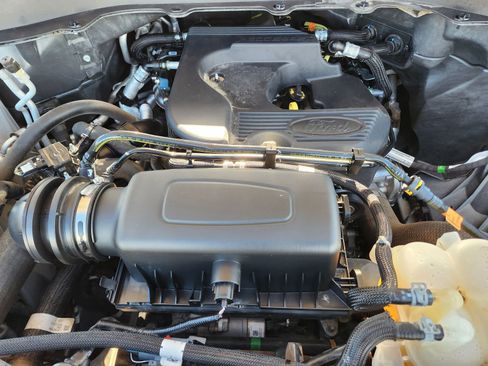 Used 2020 Ford Explorer Base image 33