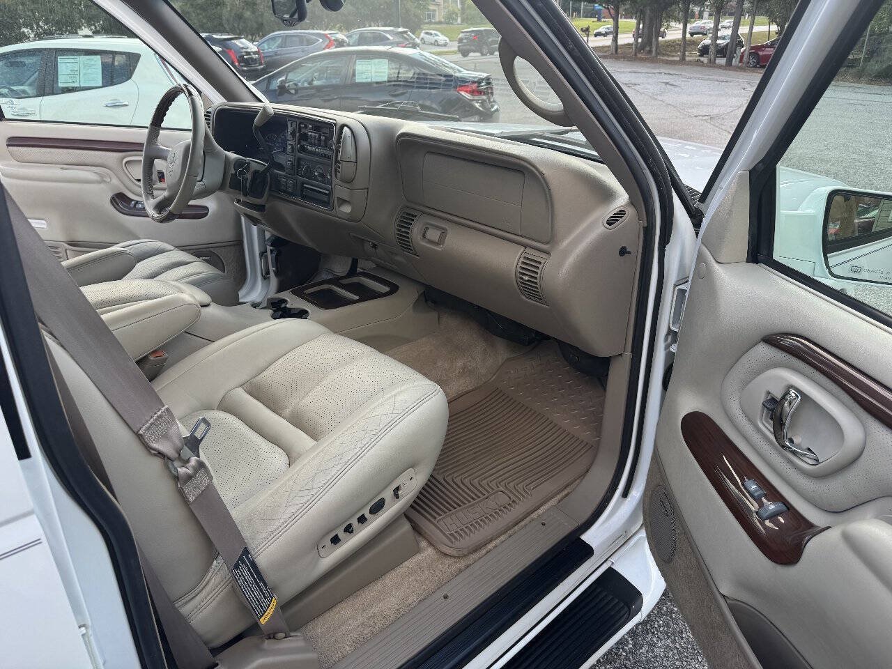 Used 1999 Cadillac Escalade 4WD image 16