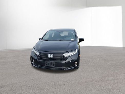 Used 2024 Honda Odyssey Sport image 3