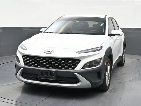 Used 2023 Hyundai Kona SE FWD image 8