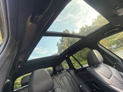 Used 2019 BMW X3 xDrive30i w/ Driving Assistance Package image 24