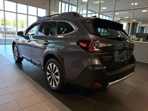 Certified 2025 Subaru Outback Limited AWD/4WD image 4