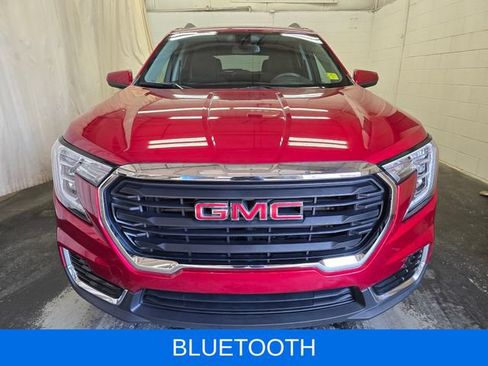 Used 2023 GMC Terrain SLE w/ Driver Convenience Package AWD/4WD image 3