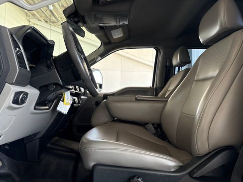 Used 2020 Ford F550 4x4 Crew Cab Super Duty image 4