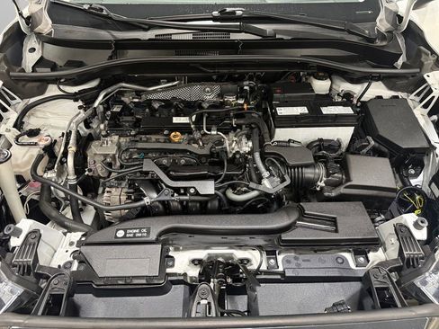 Used 2022 Toyota Corolla Cross XLE image 41