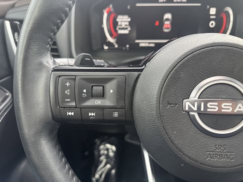 Used 2023 Nissan Rogue Platinum w/ Platinum Premium Package image 27