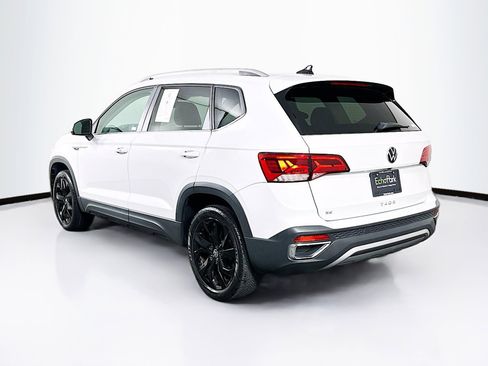 Used 2023 Volkswagen Taos SE w/ Black Wheel Package image 5