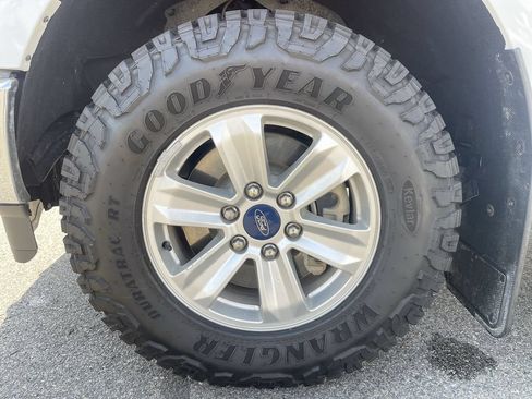 Used 2023 Ford F150 XLT w/ Trailer Tow Package AWD/4WD image 39