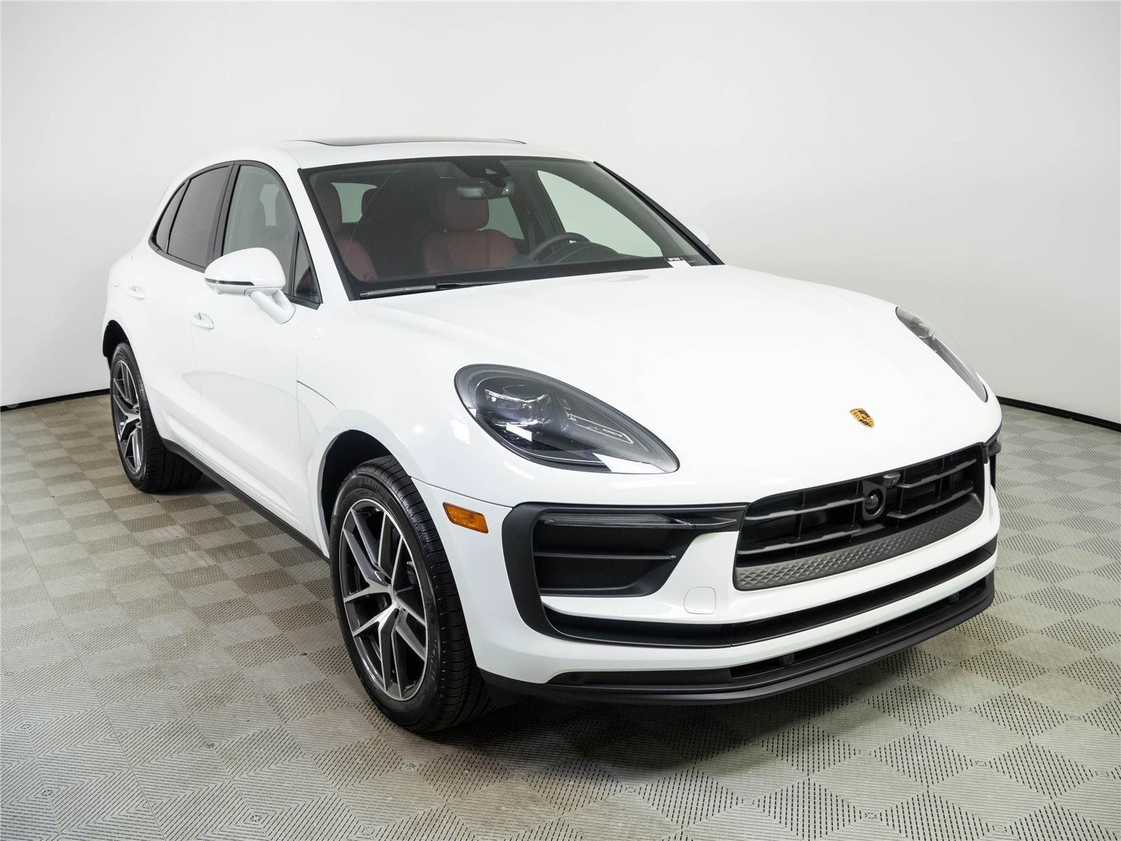 New 2026 Porsche Macan Turbo AWD/4WD image 27