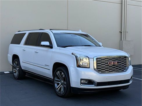 Used 2019 GMC Yukon XL Denali w/ Denali Ultimate Package AWD/4WD image 1