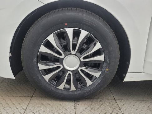 Used 2019 Hyundai Elantra SE image 31